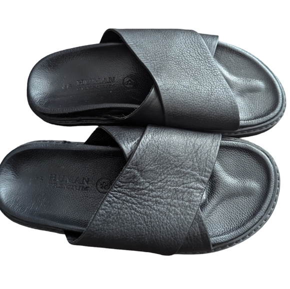 Crisscross Leather Sandals - Picture 3 of 10